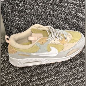 Nike Size 7.5 women’s